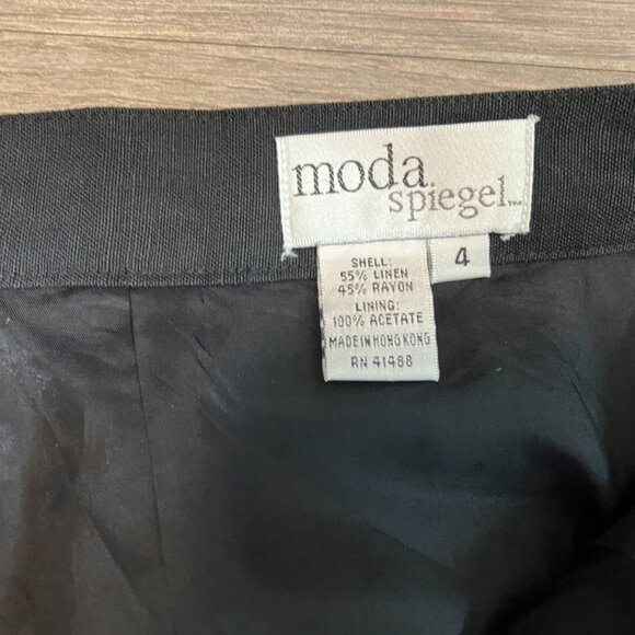 Vintage Moda Spiegel Pencil Skirt, W/mother of pearl Buttons, Women's Size 4 - Picture 2 of 7